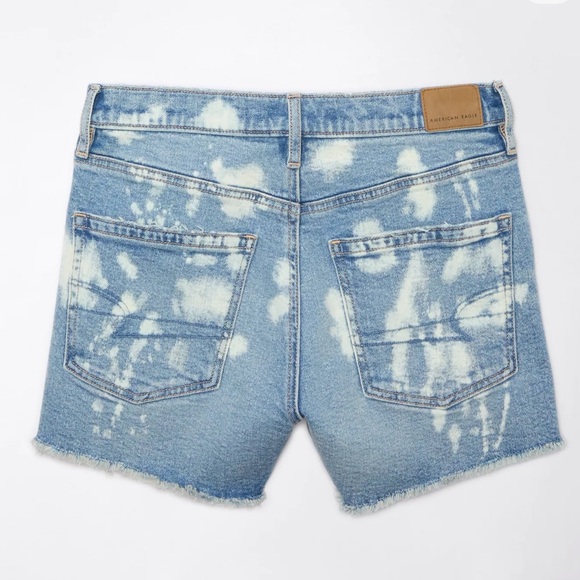 AE Strigid Super High-Waisted Relaxed Denim Short - Picture 4 of 6